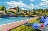 luxe vakantiewoningen bij Arezzo foto: luxe vakantiewoning bij Arezzo in toscane met zwembad en tennisbaan