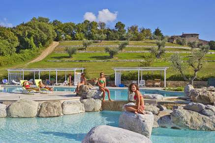 indvriendelijk agriturismo met laguna zwembad dichtbij de toscaanse kust