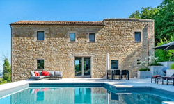 foto: Moderne vakantie villa met zwembad in Marche bij Sibilinni