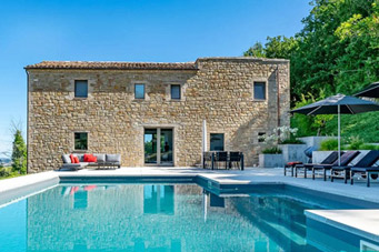 vakantie villa met zwembad in Le Marche, Oost Italie